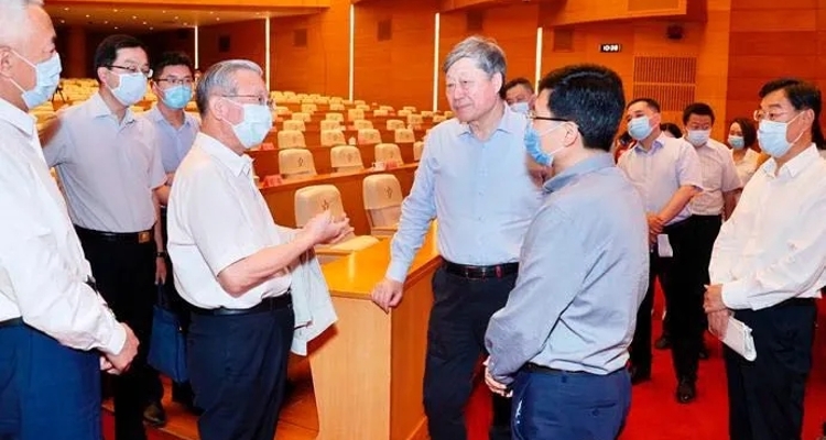 山東全力進(jìn)軍工業(yè)互聯(lián)網(wǎng) “領(lǐng)先半個身位”的青島要擔(dān)綱