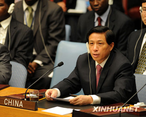 6月12日,中國常駐聯合國代表張業遂在聯合國安理會發言說,中國支持安理會對朝鮮核試驗問題作出適當、平衡的反應。當日,聯合國安理會一致通過第1874號決議,對朝鮮5月25日進行核試驗表示“最嚴厲的譴責”,并要求朝鮮今后不再進行核試驗或使用彈道導彈技術進行任何發射。 新華社記者申宏攝