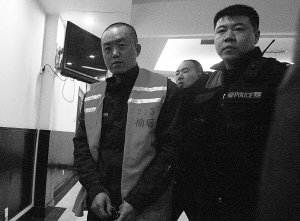 4歲幼女遭男鄰居強奸 下身大出血險喪命(圖)