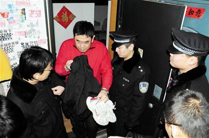 青島老賴住別墅拒還錢 夫妻輪流進(jìn)拘留所過年