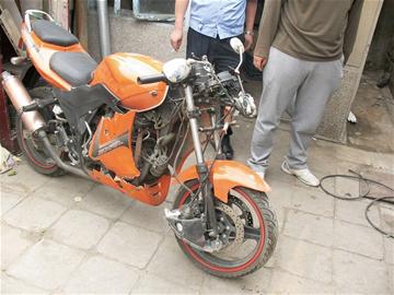 摩托車撞死路人后逃逸 堅(jiān)稱自己撞石頭