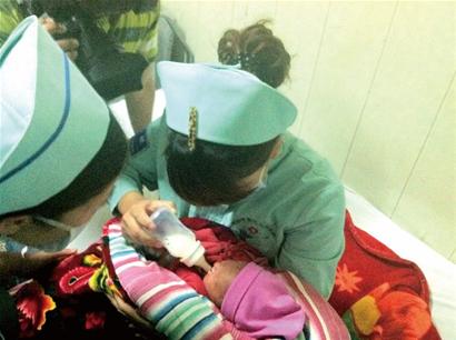 唇腭裂男嬰被棄三輪車 治愈手術(shù)僅需2萬 唇腭裂男嬰被棄三輪車 治愈手術(shù)僅需2萬