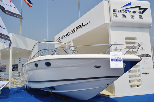 今天上午航博會正式開幕，奢華游艇扎堆亮相
