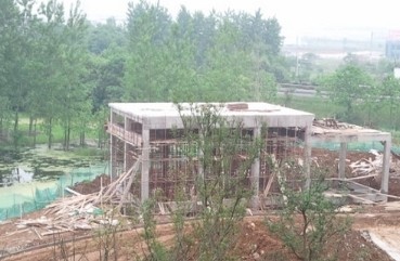 小區內在建垃圾站