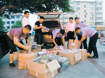 青島破獲近年最大盜版案 青島破獲近年最大盜版案