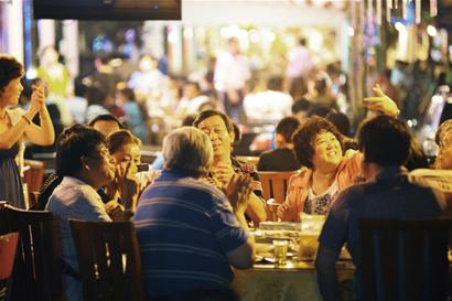 昔日鼎盛美食街變老青島回憶 麥島美食街變金融街 昔日鼎盛美食街變老青島回憶 麥島美食街變金融街