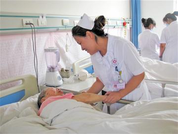 青島長期醫護制度施行 養老院護理費報銷九成 青島長期醫護制度施行 養老院護理費報銷九成