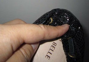 百麗鞋五雙有三雙穿不過月 質量售后遭疑 百麗鞋五雙有三雙穿不過月 質量售后遭疑