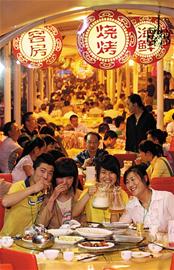 青島四啤酒狂歡地酒價差得離譜 青島四啤酒狂歡地酒價差得離譜