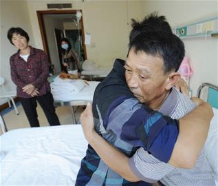 58歲膠南老農割腎救子 賣房湊錢借遍親戚仍不夠手術費