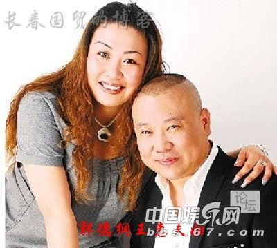 中國著名笑星夫妻揭秘 大腕們全靠賢內助當家