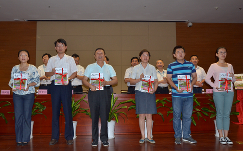 青島世園會牽手出版集團 世園會會刊今首發 青島世園會牽手出版集團 世園會會刊今首發