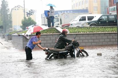 膠南遭遇200年來最強暴雨 膠南遭遇200年來最強暴雨