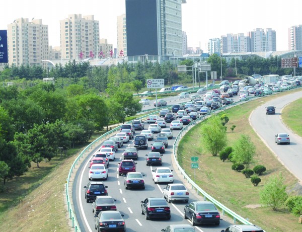 返程高峰今襲來 免費走高速今晚12時結束