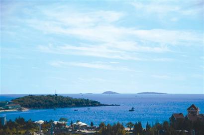 秋高氣爽市民游客爭拍美景 一眼能望十里 秋高氣爽市民游客爭拍美景 一眼能望十里