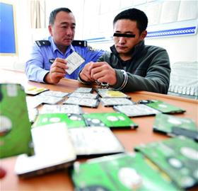 公交司機偷公交車硬盤 公交司機偷公交車硬盤