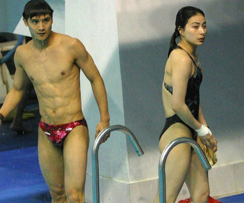 愛情佳話亮晶晶雙方現狀:一個超生一個嫁豪門