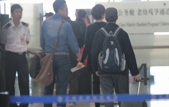 孫儷鄧超現身搭肩膀秀恩愛 撇開孩子偷出游