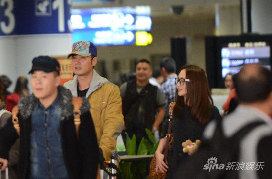 任重姚笛避緋聞 機(jī)場分分合合難默契