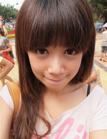 情迷中國足球的主播們 清純性感