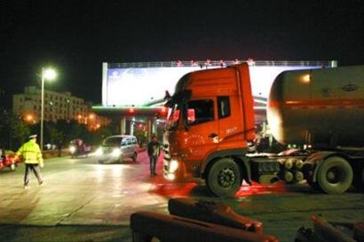 江西九江長江大橋出現裂縫 20噸以上車輛禁通行