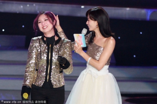 更多>>林志玲脫鞋遷就撒貝寧 發嗲被笑像加98號油