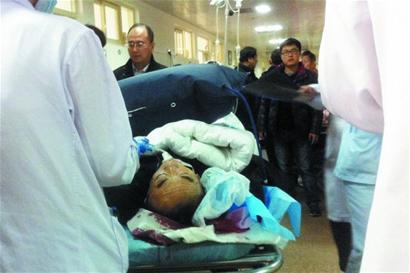 買菜遇車禍老夫妻陰陽(yáng)相隔 買菜遇車禍老夫妻陰陽(yáng)相隔