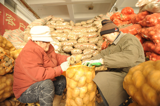 青島氣溫下降菜價飆升 部分蔬菜價格漲三成