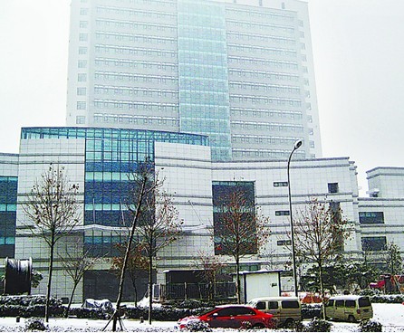 齊魯醫院進軍青島 與市?？漆t療中心商談合作