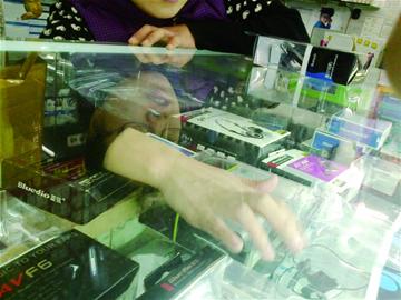 “交規”嚴了“藍牙”火了