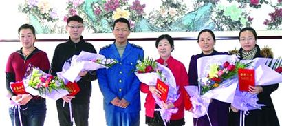 青島12人獲見義勇為稱號 青島12人獲見義勇為稱號