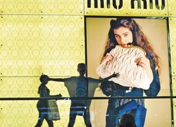 奢侈品代購市場一池渾水 高仿貨當(dāng)真貨賣 奢侈品代購市場一池渾水 高仿貨當(dāng)真貨賣