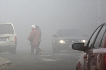 青島PM2.5亮紅燈 檢測顯示重度污染 青島PM2.5亮紅燈 檢測顯示重度污染