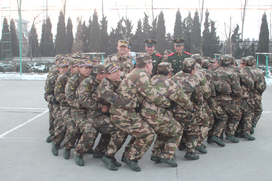 現(xiàn)實(shí)版士兵突擊 消防新兵的警營(yíng)生活 現(xiàn)實(shí)版士兵突擊 消防新兵的警營(yíng)生活