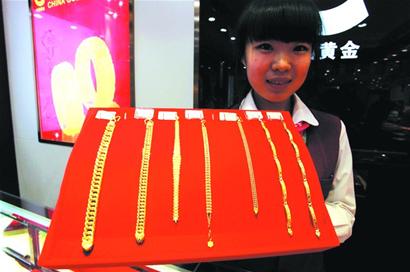 節前市民掀起“淘金”熱 節前市民掀起“淘金”熱