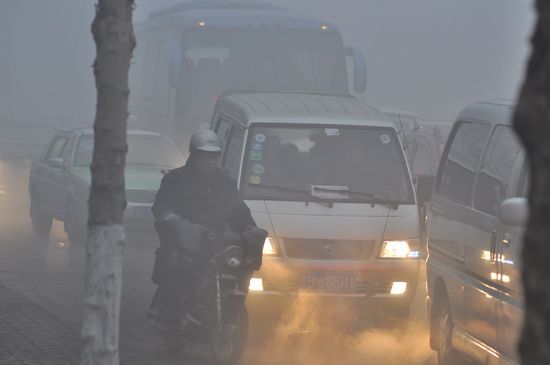 首發:今年最嚴重大霧鎖島城 高速全封閉