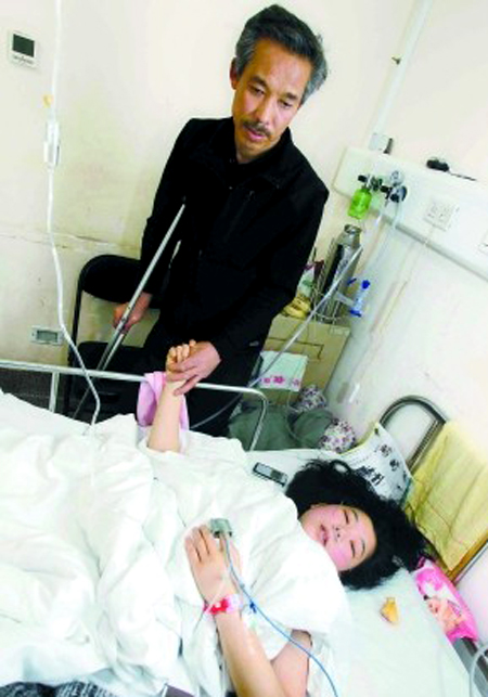 青島女孩北京墜樓 愛心網友微博救助