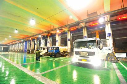 探訪青島國內(nèi)最大垃圾站 探訪青島國內(nèi)最大垃圾站