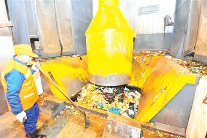 探訪青島國內(nèi)最大垃圾站 探訪青島國內(nèi)最大垃圾站