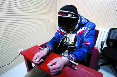 廚師玩起雙節(jié)棍嘿！打劫的！