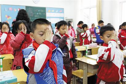 青島推亮眼計劃:三年內(nèi)四成以上中小學生不近視 青島推亮眼計劃:三年內(nèi)四成以上中小學生不近視