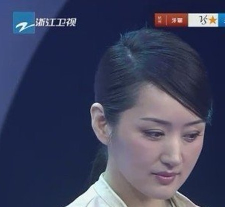 楊鈺瑩節目錄制現場遭選手羞辱 憤怒離場