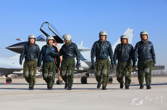 殲-10部隊集體秀“走你Style”