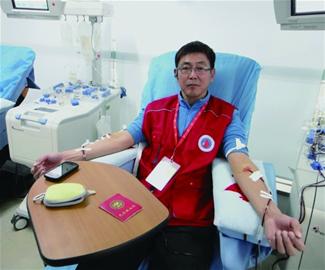 手語姑娘六年服務(wù)兩千聾人 達(dá)1萬小時 手語姑娘六年服務(wù)兩千聾人 達(dá)1萬小時