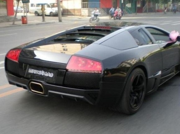 央視主播張蕾億萬身價老公豪車 央視主播張蕾億萬身價老公豪車