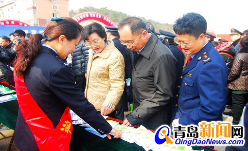 首發:315維權日 青島10部門現場打假(組圖)