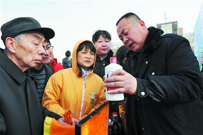 315聯合咨詢活動檢驗2000件珠寶 一半假貨 315聯合咨詢活動檢驗2000件珠寶 一半假貨