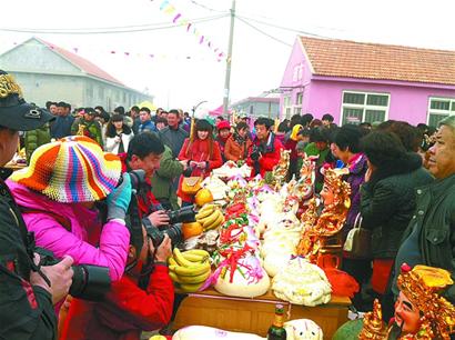 祭海節后船老大不出海 養殖收入是野捕十倍 祭海節后船老大不出海 養殖收入是野捕十倍