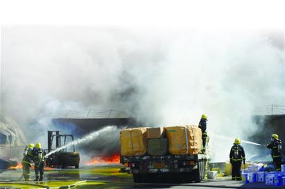 倉(cāng)庫(kù)起火農(nóng)藥爆燃 倉(cāng)庫(kù)起火農(nóng)藥爆燃