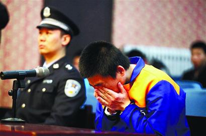 大學生因被叫外號將同學捅成植物人 大學生因被叫外號將同學捅成植物人